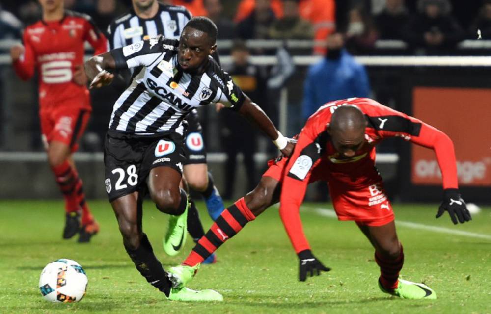 Soi kèo bóng đá Angers vs Nice – VĐQG Pháp – 12/01/2020