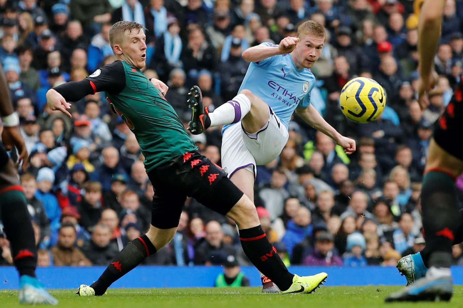 Soi kèo bóng đá Aston Villa vs Manchester City – Cúp Liên Đoàn Anh – 01/03/2020