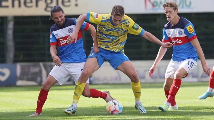 Soi kèo bóng đá Eintracht Braunschweig vs Holstein Kiel – Hạng 2 Đức - 30/07/2023