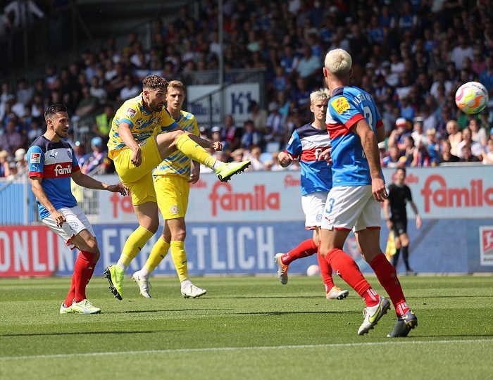 Soi kèo bóng đá Eintracht Braunschweig vs Holstein Kiel – Hạng 2 Đức - 30/07/2023